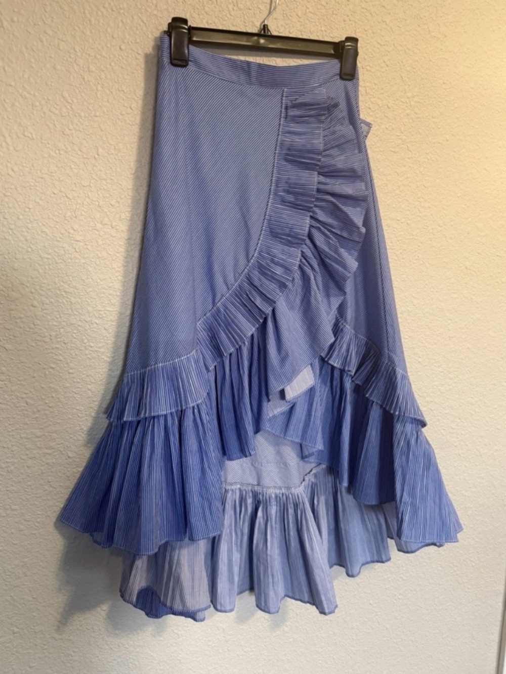 Fashion Nova High-Low Ruffle Wrap Midi Skirt in stripes Blue small - Picture 2 of 3